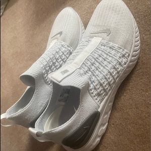 Nike React Phantom Run Flyknit 2 8.5 lightly worn maybe a couple times. White.